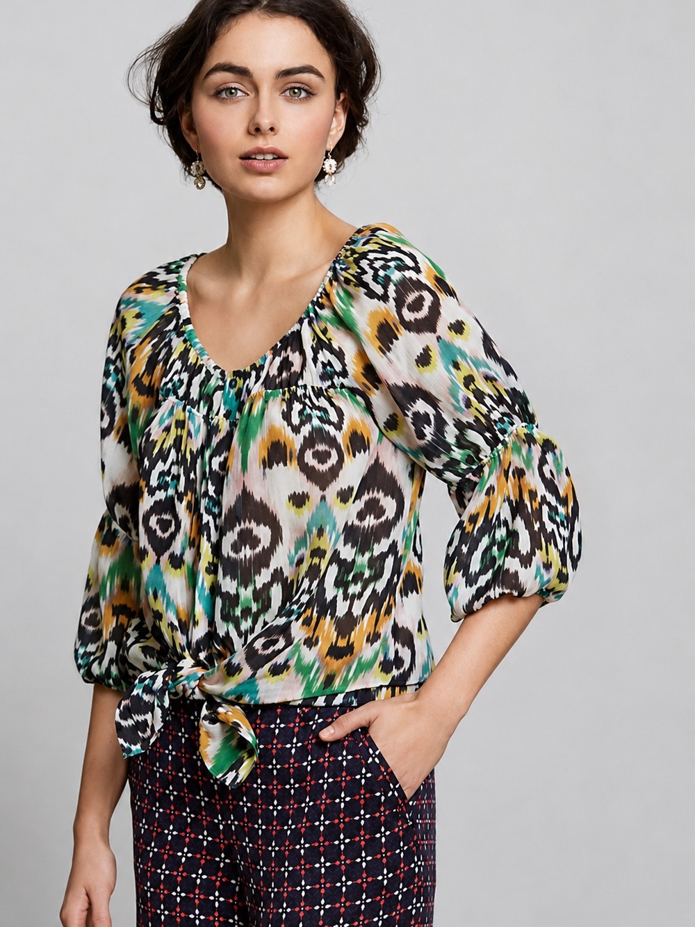 Anthropologie Vanessa Virginia Sveta Ikat 100% Silk Blouse Boho Artsy Size S